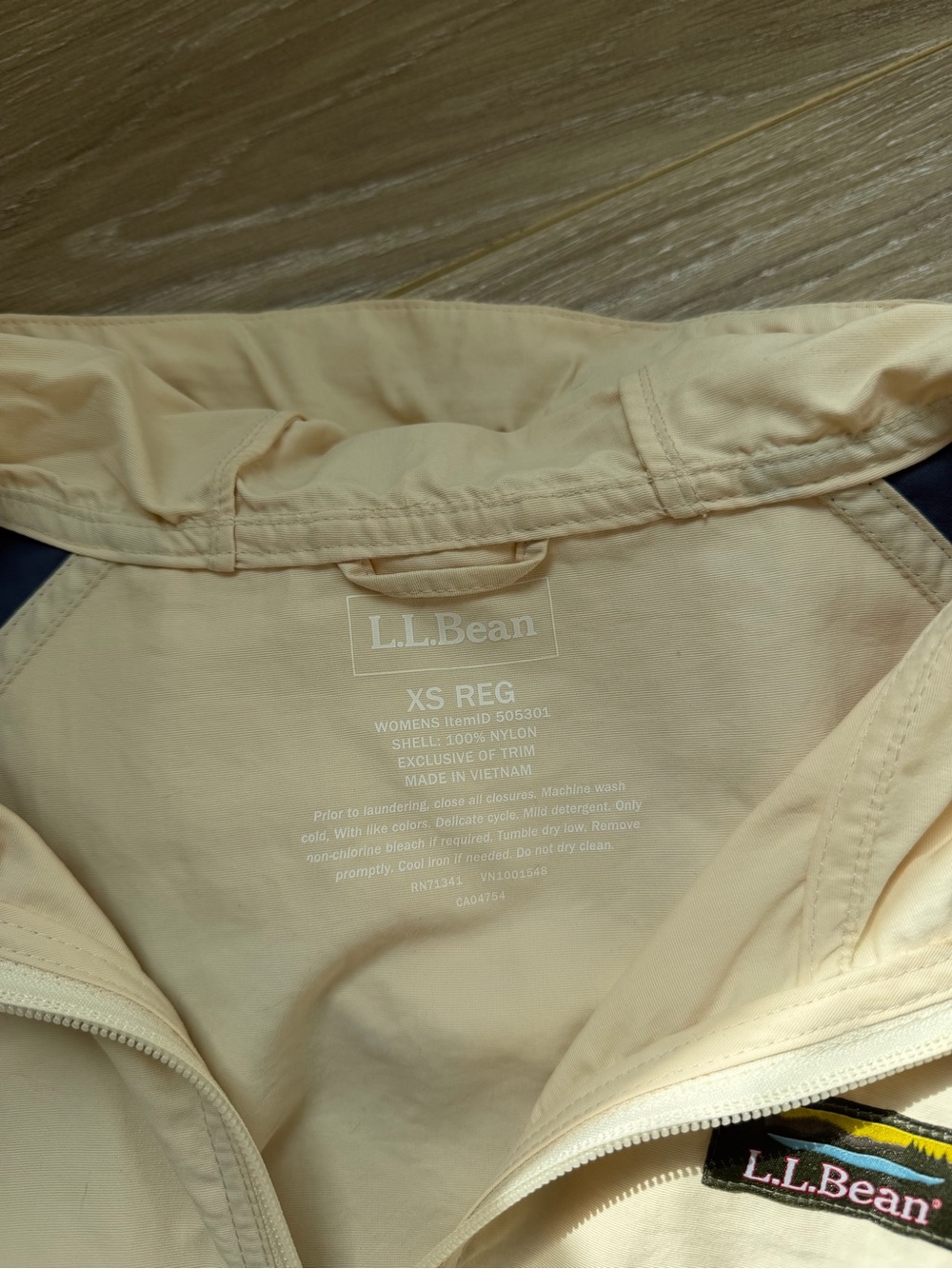 LL Bean Women's Mountain Classic Anorak Multi-Color Natural/ Blue Mineral Sz XS - Picture 6 of 9